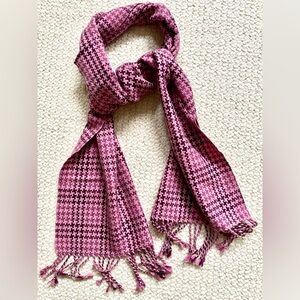 Talbots Pink Houndstooth Scarf | Wool Blend Fringe